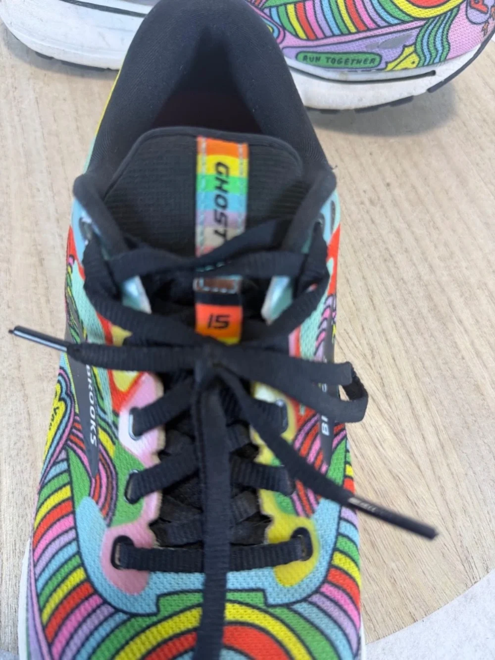 Brooks Ghost 15 PRIDE Womens 9.5 B Running Shoes Rainbow Limited Edition